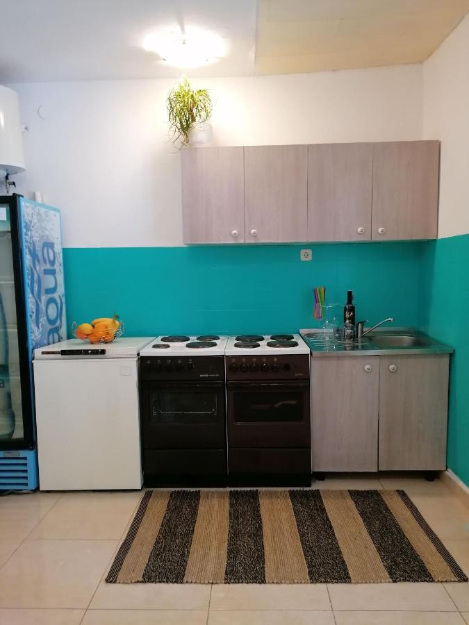 Apartment Borovi With Terrace And Parking Podaca Exterior photo